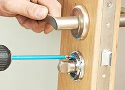 Gallery Locksmith Store Indianapolis, IN 317-810-0928 Gallery Locksmith Store Indianapolis, IN 317-810-0928 - 6-Lock-Repair